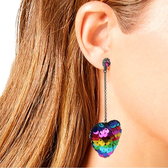 New Betsey Johnson
LUV Betsey Women's Sequin Heart Linear Hematite Earrings - Picture 3 of 9